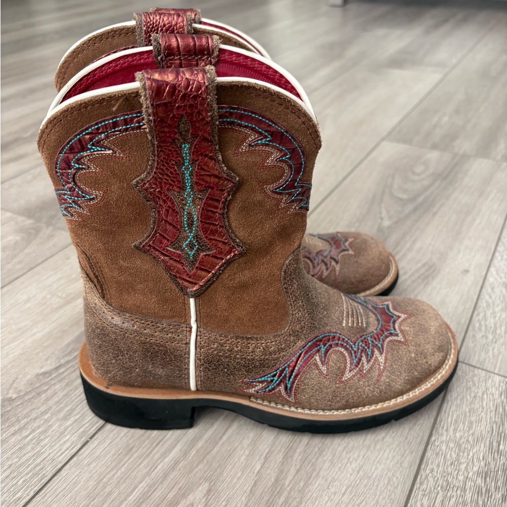 Ariat Showbaby U-Turn Metallic Accents Western Golden Gato Boots Women's 6.5 B